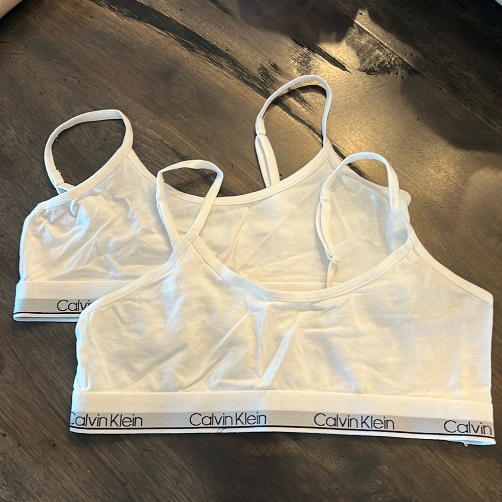 Calvin Klein bra girls size M 7/8 EUC.